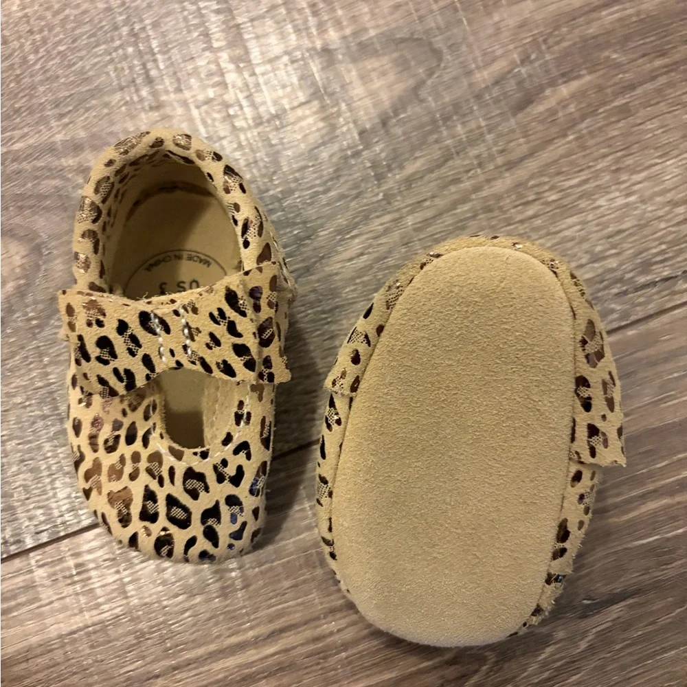 Bird Rock Baby Leopard Print Bow Moccasins - Picture 3 of 4